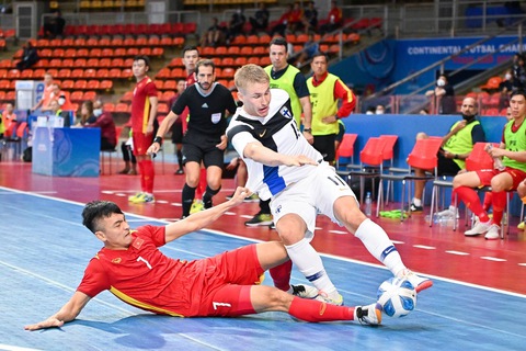 Tuyển futsal Việt Nam thua ngược Phần Lan sau khi dẫn 2-0 - Ảnh 1. Tuyển futsal Việt Nam thua ngược Phần Lan sau khi dẫn 2-0 - Ảnh 1.