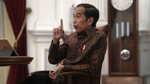 Tổng thống Indonesia cân nhắc mua dầu Nga - Ảnh 1. Tổng thống Indonesia cân nhắc mua dầu Nga - Ảnh 1.