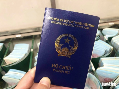 Bộ Công an: Sẽ in thông tin nơi sinh vào mục bị chú của hộ chiếu - Ảnh 2. Bộ Công an: Sẽ in thông tin nơi sinh vào mục bị chú của hộ chiếu - Ảnh 2.