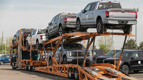 Vì sao Ford khó thuyết phục đại lý dừng bán chênh giá? - Ảnh 1. Vì sao Ford khó thuyết phục đại lý dừng bán chênh giá? - Ảnh 1.