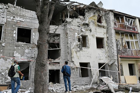 AFP: Nga tấn công quy mô lớn, trên mọi hướng ở Ukraine - Ảnh 1. AFP: Nga tấn công quy mô lớn, trên mọi hướng ở Ukraine - Ảnh 1.