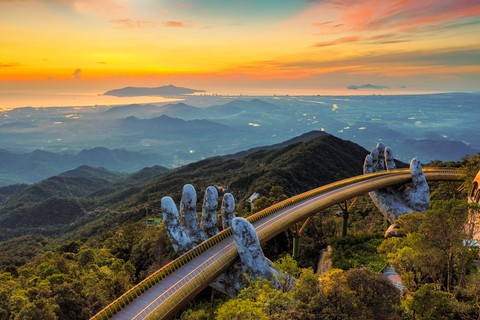 Sun Group và hành trình trở thành Tập đoàn du lịch hàng đầu Châu Á - Ảnh 1. Sun Group và hành trình trở thành Tập đoàn du lịch hàng đầu Châu Á - Ảnh 1.
