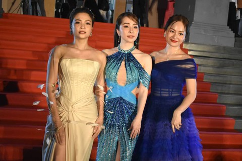 Quyền Linh, Việt Hương và dàn người đẹp VTV đổ bộ thảm đỏ Cánh diều 2021 - Ảnh 8. Quyền Linh, Việt Hương và dàn người đẹp VTV đổ bộ thảm đỏ Cánh diều 2021 - Ảnh 8.