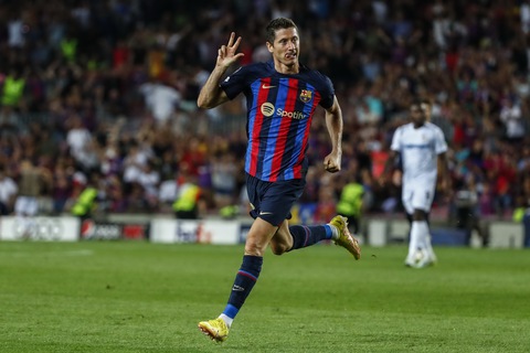 Lewandowski sẽ giúp Barca đảo chiều? - Ảnh 1. Lewandowski sẽ giúp Barca đảo chiều? - Ảnh 1.