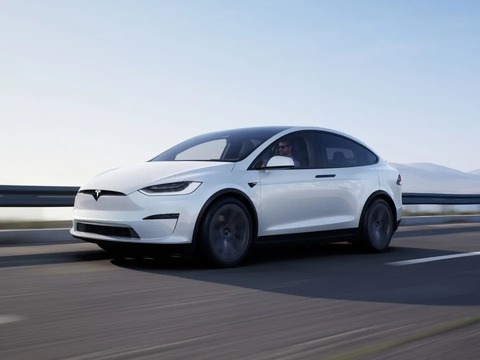 Tesla tiếp tục thu hồi hàng trăm nghìn xe tại Mỹ do đèn hậu - Ảnh 1. Tesla tiếp tục thu hồi hàng trăm nghìn xe tại Mỹ do đèn hậu - Ảnh 1.