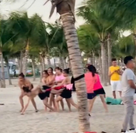 Vụ team building ‘lộ hàng’: Có thể đã diễn ra hơn hai năm trước - Ảnh 1. Vụ team building ‘lộ hàng’: Có thể đã diễn ra hơn hai năm trước - Ảnh 1.
