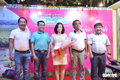 Thêm 1,5 tỉ đồng từ Câu lạc bộ Nghĩa tình Quảng Trị ủng hộ tân sinh viên nghèo - Ảnh 4. Thêm 1,5 tỉ đồng từ Câu lạc bộ Nghĩa tình Quảng Trị ủng hộ tân sinh viên nghèo - Ảnh 4.