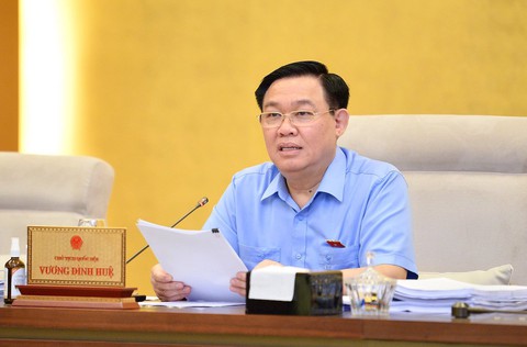 Chủ tịch Quốc hội: Cán bộ sai xử lý rồi nhưng đất đai, tài sản, vốn liếng nằm đấy cả - Ảnh 1. Chủ tịch Quốc hội: Cán bộ sai xử lý rồi nhưng đất đai, tài sản, vốn liếng nằm đấy cả - Ảnh 1.