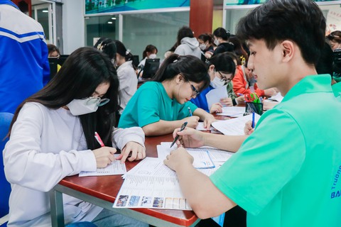 Bộ GD-ĐT: Các trường nhắc thí sinh chưa nộp lệ phí xét tuyển phải nộp trên hệ thống - Ảnh 1. Bộ GD-ĐT: Các trường nhắc thí sinh chưa nộp lệ phí xét tuyển phải nộp trên hệ thống - Ảnh 1.