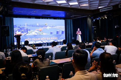 Khám phá cảnh đẹp Đà Nẵng qua thực tế ảo - Ảnh 1. Khám phá cảnh đẹp Đà Nẵng qua thực tế ảo - Ảnh 1.