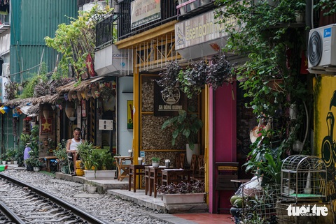 Đóng cửa phố cà phê đường tàu: Nên linh hoạt, không nên bắt đóng cửa cả ngày - Ảnh 4. Đóng cửa phố cà phê đường tàu: Nên linh hoạt, không nên bắt đóng cửa cả ngày - Ảnh 4.