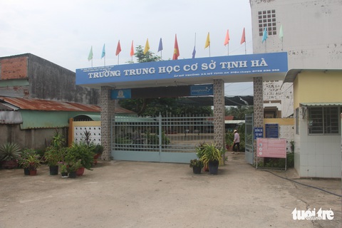 Điều tra vụ nữ sinh lớp 9 nghi nhảy từ lầu 3 trường học - Ảnh 1. Điều tra vụ nữ sinh lớp 9 nghi nhảy từ lầu 3 trường học - Ảnh 1.