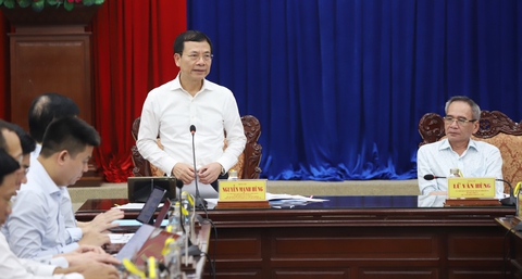 Bộ trưởng Nguyễn Mạnh Hùng đề nghị Bạc Liêu tái lập Sở Thông tin và Truyền thông - Ảnh 1. Bộ trưởng Nguyễn Mạnh Hùng đề nghị Bạc Liêu tái lập Sở Thông tin và Truyền thông - Ảnh 1.
