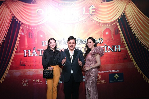 Vừa về Việt Nam sau 15 năm, Mai Thiên Vân bị Quang Lê ‘bắt cóc’, chuyện gì đang xảy ra thế này? - Ảnh 4. Vừa về Việt Nam sau 15 năm, Mai Thiên Vân bị Quang Lê ‘bắt cóc’, chuyện gì đang xảy ra thế này? - Ảnh 4.