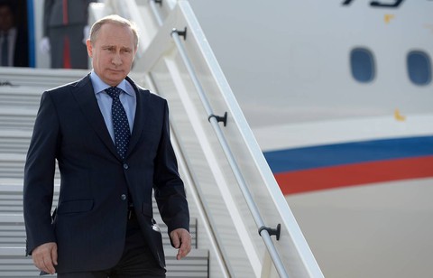 Tổng thống Putin tới Uzbekistan, chuẩn bị gặp Chủ tịch Tập Cận Bình - Ảnh 1. Tổng thống Putin tới Uzbekistan, chuẩn bị gặp Chủ tịch Tập Cận Bình - Ảnh 1.