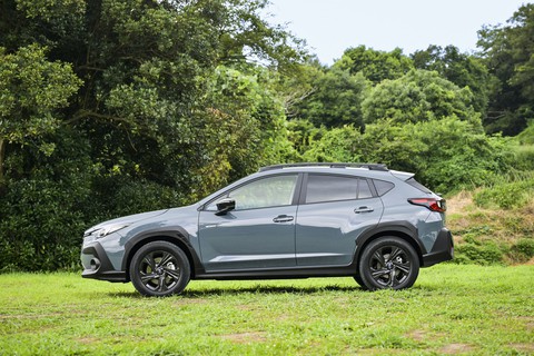 Subaru Crosstrek đời mới ra mắt: Thiết kế mới, công nghệ cũ - Ảnh 2. Subaru Crosstrek đời mới ra mắt: Thiết kế mới, công nghệ cũ - Ảnh 2.