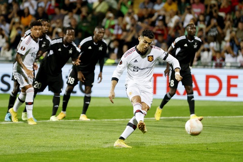 Ronaldo lần đầu nổ súng tại Europa League giúp Man Utd giành chiến thắng - Ảnh 1. Ronaldo lần đầu nổ súng tại Europa League giúp Man Utd giành chiến thắng - Ảnh 1.