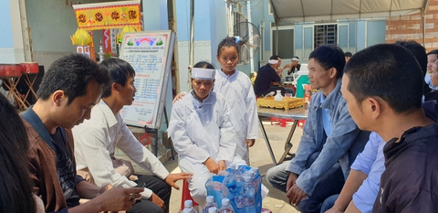 Vụ sập tường 5 người chết: Đau đớn ở những xóm thợ hồ - Ảnh 1. Vụ sập tường 5 người chết: Đau đớn ở những xóm thợ hồ - Ảnh 1.