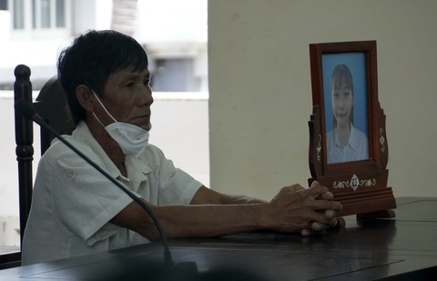 Xử vụ án đi đòi áo cho cha sau khi tranh chấp đất, cô gái bị sát hại - Ảnh 2. Xử vụ án đi đòi áo cho cha sau khi tranh chấp đất, cô gái bị sát hại - Ảnh 2.