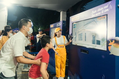 Người dân thủ đô khám phá các sản phẩm sơn Jotun - Ảnh 2. Người dân thủ đô khám phá các sản phẩm sơn Jotun - Ảnh 2.