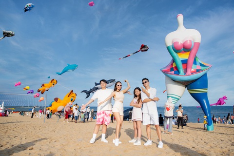 Gia đình Hoàng Bách muốn bỏ phố về biển sau chuyến trải nghiệm NovaWorld Phan Thiet - Ảnh 4. Gia đình Hoàng Bách muốn bỏ phố về biển sau chuyến trải nghiệm NovaWorld Phan Thiet - Ảnh 4.