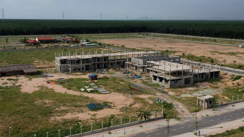 Đề nghị chấm dứt hợp đồng 6 gói thầu thi công chậm ở khu tái định cư sân bay Long Thành - Ảnh 1. Đề nghị chấm dứt hợp đồng 6 gói thầu thi công chậm ở khu tái định cư sân bay Long Thành - Ảnh 1.