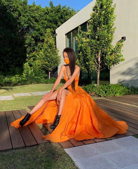 Tuổi U80, Vera Wang gây choáng với nhan sắc trẻ trung trong ảnh hẹn hò tình trẻ - Ảnh 4. Tuổi U80, Vera Wang gây choáng với nhan sắc trẻ trung trong ảnh hẹn hò tình trẻ - Ảnh 4.