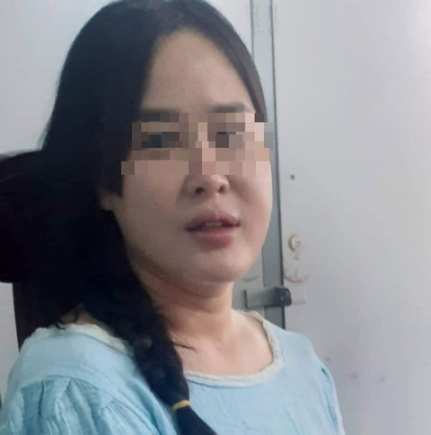 Công an làm việc với hot girl 9X bị tố mạo danh con cục phó tình báo lừa 1,5 tỉ đồng - Ảnh 1. Công an làm việc với hot girl 9X bị tố mạo danh con cục phó tình báo lừa 1,5 tỉ đồng - Ảnh 1.