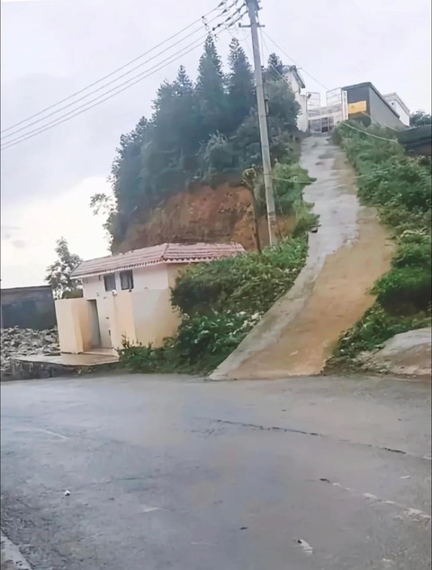 Ảnh vui 17-9: Chú mèo chảy nước mắt khi xin ăn - Ảnh 6. Ảnh vui 17-9: Chú mèo chảy nước mắt khi xin ăn - Ảnh 6.