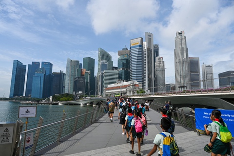 Phó thủ tướng Singapore hiến kế cho Việt Nam: Giáo dục, y tế là mấu chốt - Ảnh 1. Phó thủ tướng Singapore hiến kế cho Việt Nam: Giáo dục, y tế là mấu chốt - Ảnh 1.