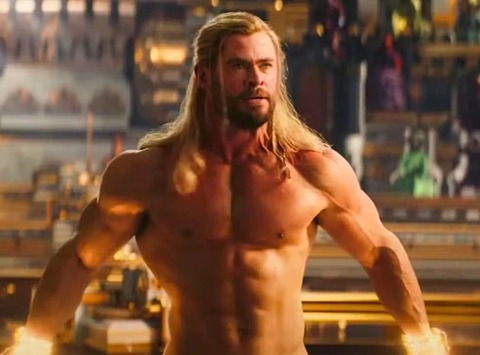 Ngã ngửa với sự thật cảnh Chris Hemsworth khỏa thân trong Thor: Love and Thunder - Ảnh 1. Ngã ngửa với sự thật cảnh Chris Hemsworth khỏa thân trong Thor: Love and Thunder - Ảnh 1.