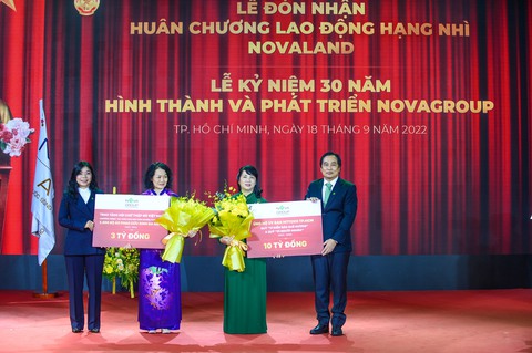 Novaland nhận Huân chương Lao động Hạng Nhì nhân dịp kỷ niệm 30 năm thành lập NovaGroup - Ảnh 3. Novaland nhận Huân chương Lao động Hạng Nhì nhân dịp kỷ niệm 30 năm thành lập NovaGroup - Ảnh 3.
