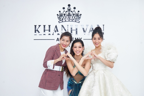 Hoa hậu Khánh Vân thử sức đào tạo hoa hậu - Ảnh 11. Hoa hậu Khánh Vân thử sức đào tạo hoa hậu - Ảnh 11.