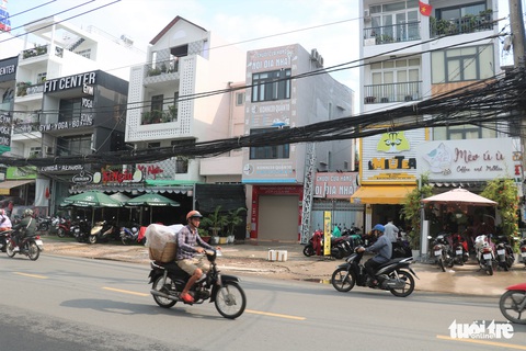 Những người tiên phong bàn giao mặt bằng cho tuyến metro - Ảnh 1. Những người tiên phong bàn giao mặt bằng cho tuyến metro - Ảnh 1.