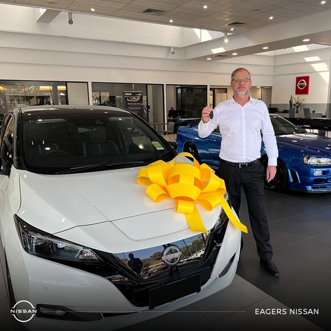 Đại lý Nissan nổi như cồn khi đăng bài đổi xe xăng cũ lấy xe điện mới dù xe cũ đắt gấp 10 lần - Ảnh 1. Đại lý Nissan nổi như cồn khi đăng bài đổi xe xăng cũ lấy xe điện mới dù xe cũ đắt gấp 10 lần - Ảnh 1.