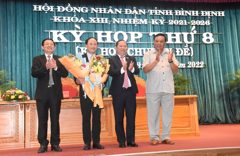 Bình Định có tân chủ tịch UBND tỉnh - Ảnh 1. Bình Định có tân chủ tịch UBND tỉnh - Ảnh 1.