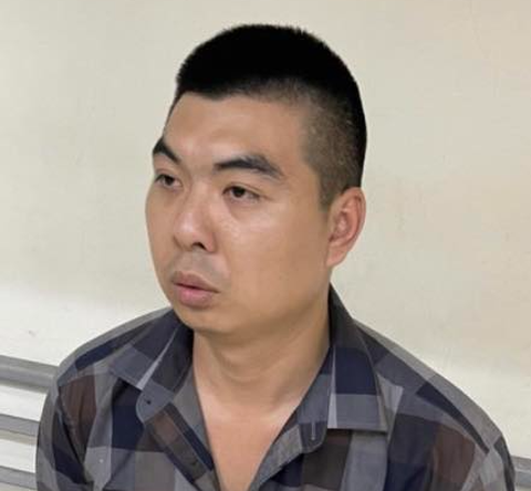 Bắt nghi phạm kề dao vào cổ nhiều phụ nữ, cướp tài sản ở Hà Nội - Ảnh 1. Bắt nghi phạm kề dao vào cổ nhiều phụ nữ, cướp tài sản ở Hà Nội - Ảnh 1.