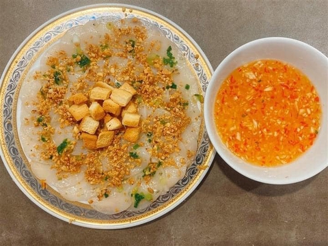 Cách làm bánh bèo từ bánh phồng tôm chỉ 20 phút khiến hội yêu bếp rần rần - Ảnh 1. Cách làm bánh bèo từ bánh phồng tôm chỉ 20 phút khiến hội yêu bếp rần rần - Ảnh 1.