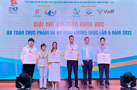 Sinh viên ĐH Duy Tân giành giải Nhì về an toàn thực phẩm và an ninh lương thực - Ảnh 1. Sinh viên ĐH Duy Tân giành giải Nhì về an toàn thực phẩm và an ninh lương thực - Ảnh 1.