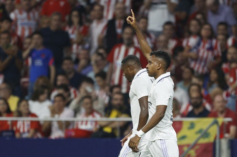 Đánh bại kình địch Atletico Madrid, Real Madrid kéo dài chuỗi toàn thắng - Ảnh 2. Đánh bại kình địch Atletico Madrid, Real Madrid kéo dài chuỗi toàn thắng - Ảnh 2.