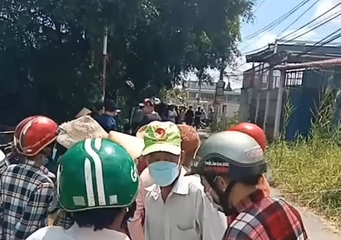 Con trai đâm mẹ già 78 tuổi chết tại nhà khi cãi nhau - Ảnh 1. Con trai đâm mẹ già 78 tuổi chết tại nhà khi cãi nhau - Ảnh 1.