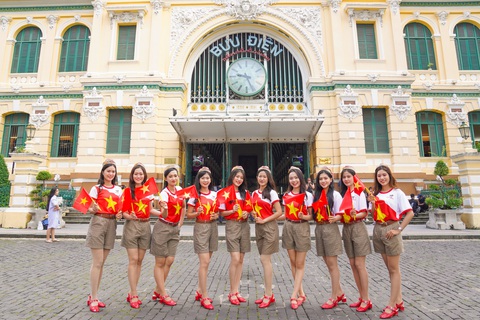 Chào mừng ngày Quốc khánh 2-9 với rực rỡ cờ hoa trên các chuyến bay Vietjet - Ảnh 5. Chào mừng ngày Quốc khánh 2-9 với rực rỡ cờ hoa trên các chuyến bay Vietjet - Ảnh 5.