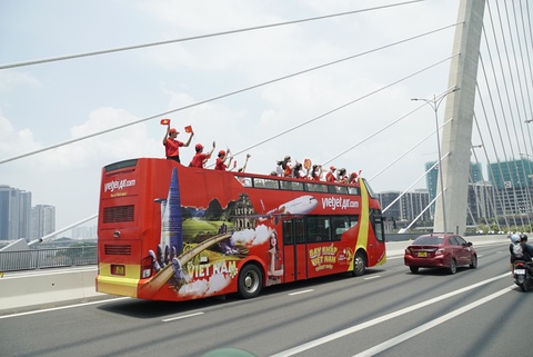 Chào mừng ngày Quốc khánh 2-9 với rực rỡ cờ hoa trên các chuyến bay Vietjet - Ảnh 7. Chào mừng ngày Quốc khánh 2-9 với rực rỡ cờ hoa trên các chuyến bay Vietjet - Ảnh 7.