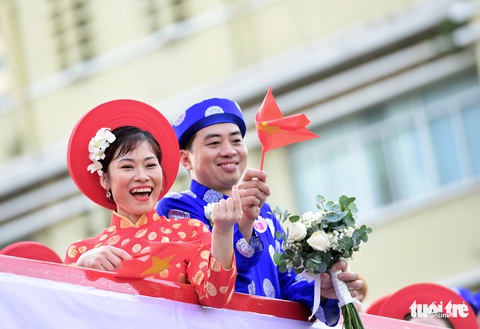 Ngày Quốc khánh - ngày hạnh phúc của 100 cặp đôi trong lễ cưới tập thể - Ảnh 1. Ngày Quốc khánh - ngày hạnh phúc của 100 cặp đôi trong lễ cưới tập thể - Ảnh 1.