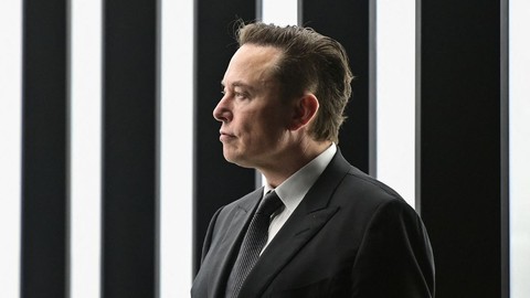 Tỉ phú Elon Musk muốn xin miễn trừ trừng phạt Iran để phát Internet - Ảnh 1. Tỉ phú Elon Musk muốn xin miễn trừ trừng phạt Iran để phát Internet - Ảnh 1.