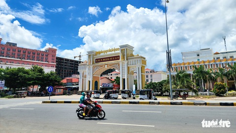 Trở lại nơi hàng chục lao động Việt tháo chạy khỏi casino ở Campuchia - Ảnh 3. Trở lại nơi hàng chục lao động Việt tháo chạy khỏi casino ở Campuchia - Ảnh 3.