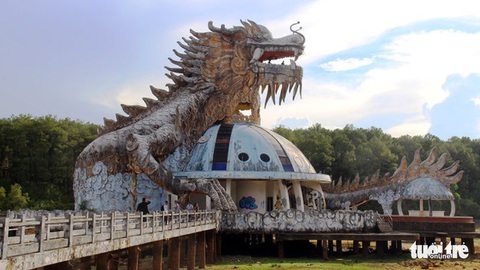 Huế bỏ tiền sửa khu du lịch rùng rợn thành công viên - Ảnh 1. Huế bỏ tiền sửa khu du lịch rùng rợn thành công viên - Ảnh 1.