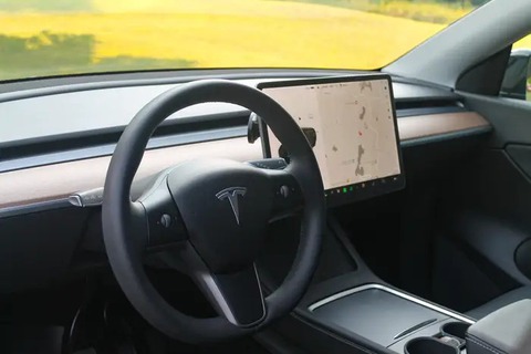 SUV Tesla đắt đỏ nhưng vẫn bị báo Tây chê 6 điểm - Ảnh 3. SUV Tesla đắt đỏ nhưng vẫn bị báo Tây chê 6 điểm - Ảnh 3.