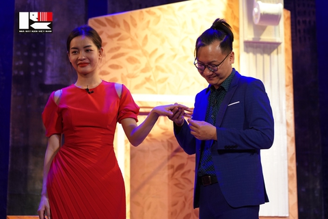 Diễn viên kịch vào vai hoa hậu sa ngã sắp đi thi hoa hậu - Ảnh 1. Diễn viên kịch vào vai hoa hậu sa ngã sắp đi thi hoa hậu - Ảnh 1.