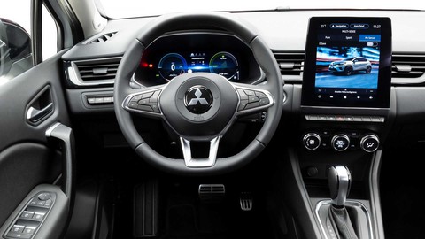 Mitsubishi Outlander Sport 2023 ra mắt: Khác toàn diện, tăng sức đấu Kia Seltos - Ảnh 2. Mitsubishi Outlander Sport 2023 ra mắt: Khác toàn diện, tăng sức đấu Kia Seltos - Ảnh 2.